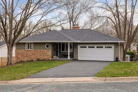 4509 Parkside Ln, Edina, MN 55436