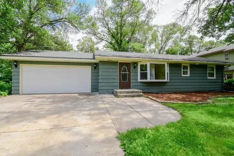 811 Ghostley Ln N, Champlin, MN 55316