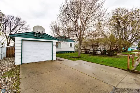 323 6th Ave, Mapleton, ND 58059 photo 4