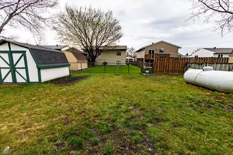323 6th Ave, Mapleton, ND 58059 photo 11