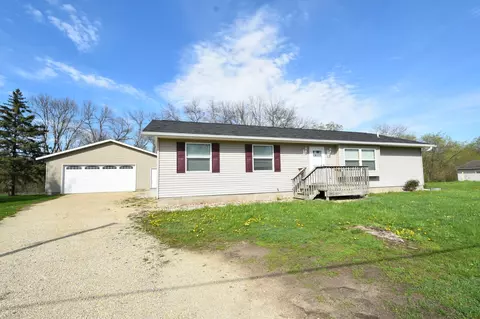 13 Jefferson Dr, Zumbrota, MN 55992