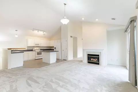 15761 France Way #312, Apple Valley, MN 55124
