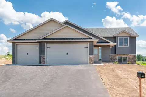 462 Gopher Ct, New Richmond, WI 54017