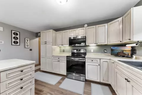 1127 Engesser Ln, Saint Peter, MN 56082 photo 11
