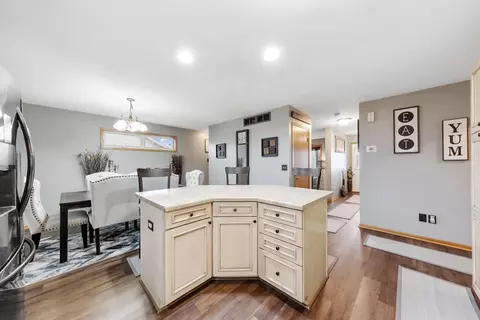 1127 Engesser Ln, Saint Peter, MN 56082 photo 12