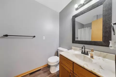 1127 Engesser Ln, Saint Peter, MN 56082 photo 5