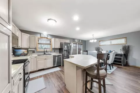 1127 Engesser Ln, Saint Peter, MN 56082 photo 8