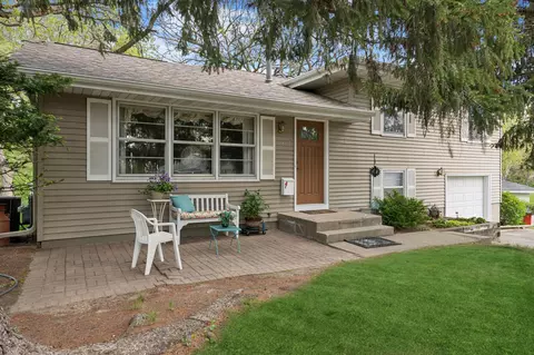 8817 Morris Rd, Bloomington, MN 55437