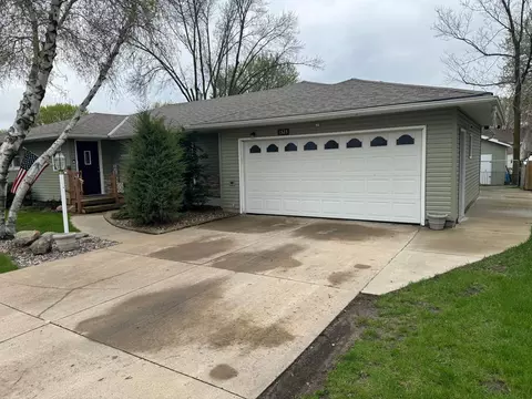 1325 Crestview Rd, Albert Lea, MN 56007 photo 2