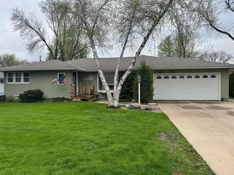 1325 Crestview Rd, Albert Lea, MN 56007 photo 3