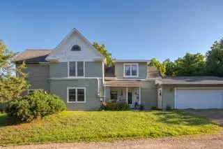 527 3rd St S, Waterville, MN 56096 photo 3
