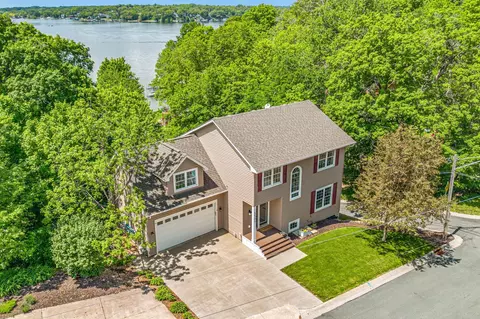 3301 Warner Ln, Mound, MN 55364