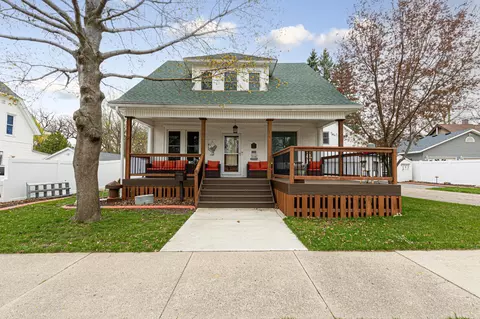 110 6th Ave NE, Waseca, MN 56093