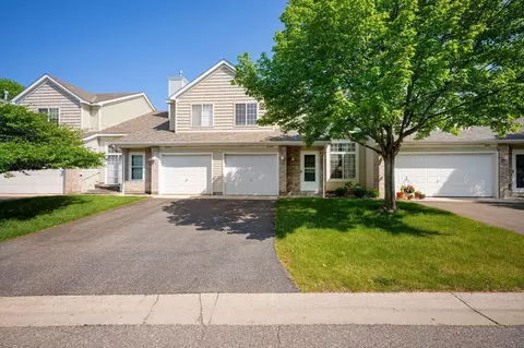 8599 Brinkley Ln #3, Inver Grove Heights, MN 55076