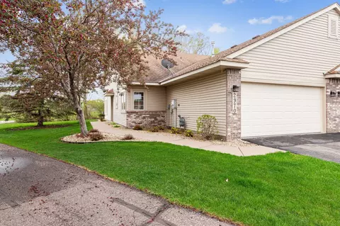2970 Frattalone Ln, Little Canada, MN 55117