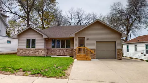 1210 Frank Ave, Albert Lea, MN 56007
