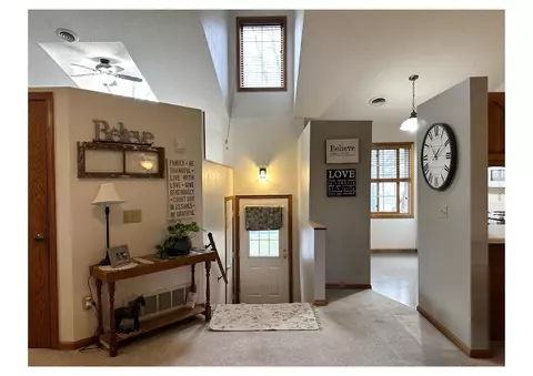 1130 Par Ln, Willmar, MN 56201 photo 3
