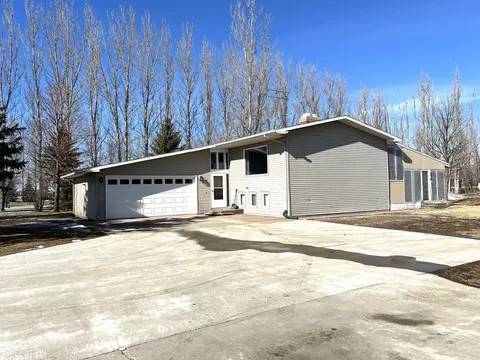 792 5th Ave NE, Thompson, ND 58278