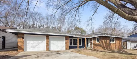 1312 Fairview Ln, Farmington, MN 55024