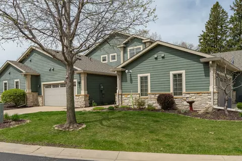 671 Panorama Cir NW, Rochester, MN 55901