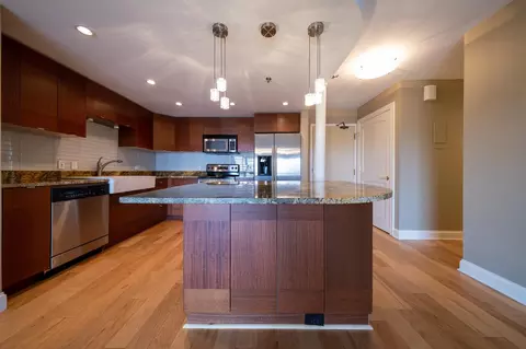 110 1st Ave NE #F802, Minneapolis, MN 55413