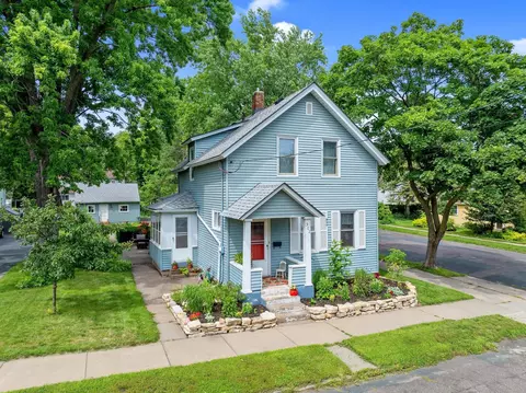 302 Hickory St W, Stillwater, MN 55082