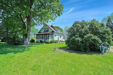 9735 Miller Rd S, Cottage Grove, MN 55016