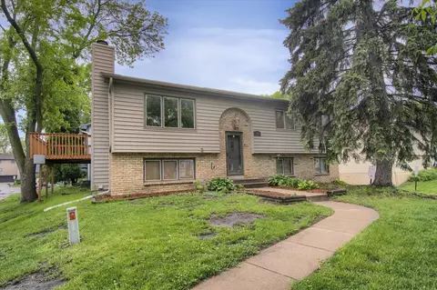 3485 Pilgrim Ln N, Plymouth, MN 55441