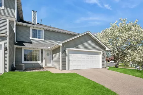 2501 E 117th St #9, Burnsville, MN 55337