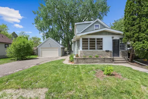 1027 Western Ave N, Saint Paul, MN 55117