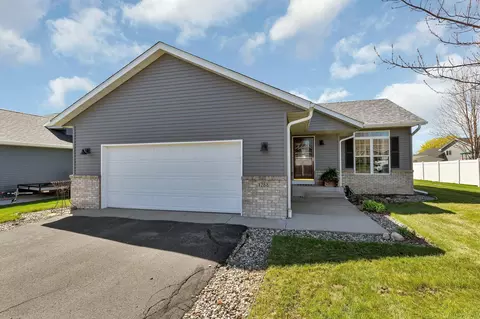 1288 Stone Ridge Rd, Sauk Rapids, MN 56379