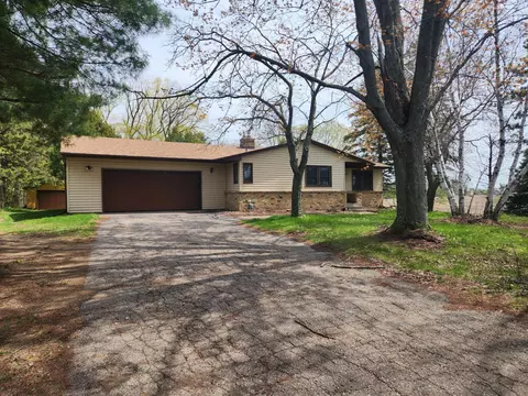 15057 Hornsby St NE, Columbus, MN 55025