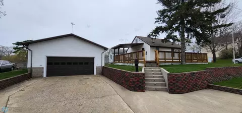 300 Minnesota Ave, Detroit Lakes, MN 56501