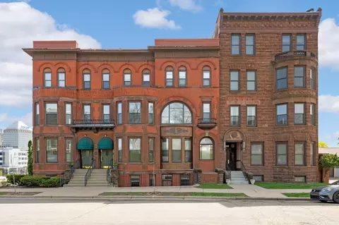 162 College Ave W #2, Saint Paul, MN 55102