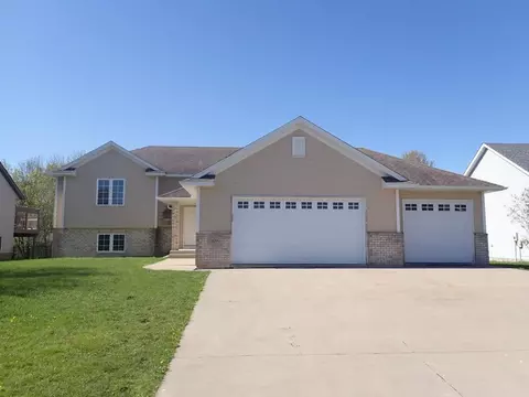 1009 Bluff Heights Dr SE, Lonsdale, MN 55046