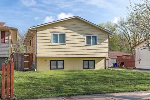 1857 3rd St E, Saint Paul, MN 55119
