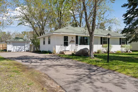 2903 114th Ln NW, Coon Rapids, MN 55433