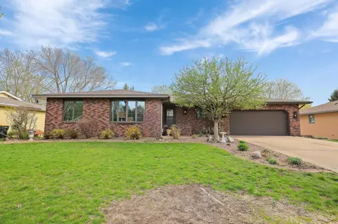 630 Menke Ave, Shakopee, MN 55379