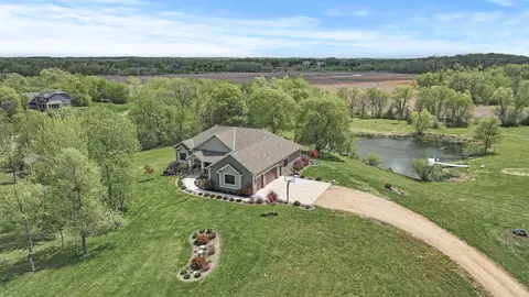 5897 Meadowlark Ln, Prior Lake, MN 55372