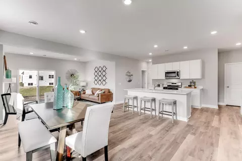 17241 Durham Dr, Lakeville, MN 55044