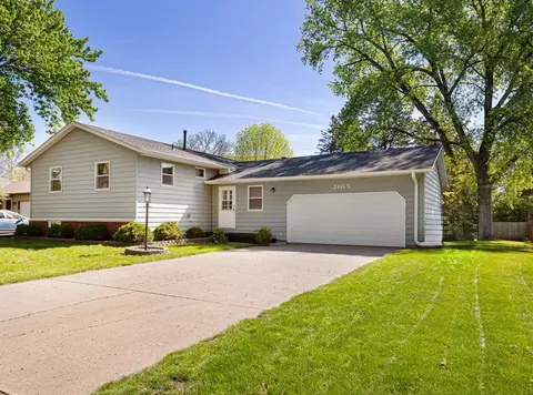 2105 Pine St, Hastings, MN 55033