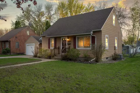 810 18th St SW, Austin, MN 55912