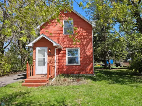 29 Meridian Rd, Mapleton, ND 58059