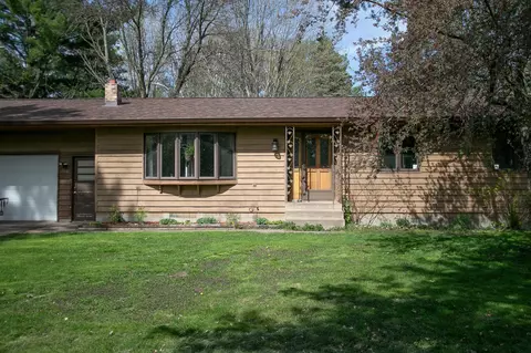 216 Eastgate Ave S, Braham, MN 55006