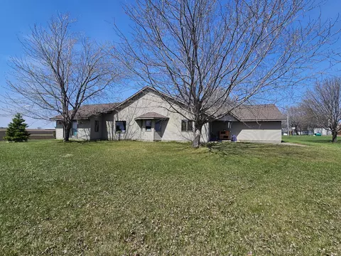 231 Lake Henry Ave S, Melrose, MN 56352