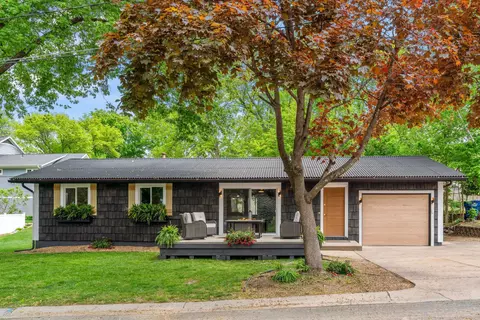 1564 Canary Ln, Mound, MN 55364