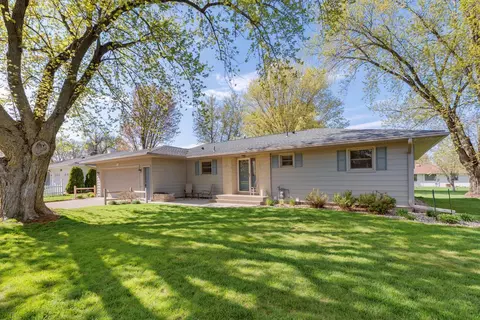 532 12th St SE, Owatonna, MN 55060
