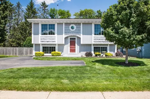 1863 Highway 96 E, White Bear Lake, MN 55110