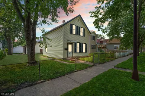 1052 Bush Ave, Saint Paul, MN 55106