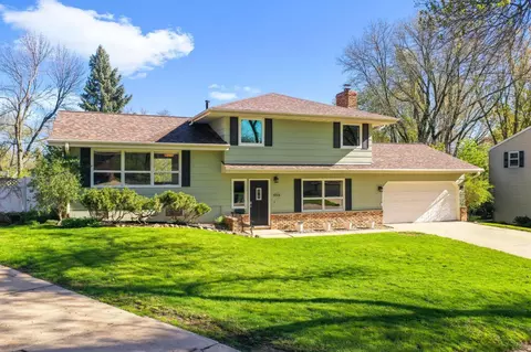 454 Valhalla Ct NW, Rochester, MN 55901